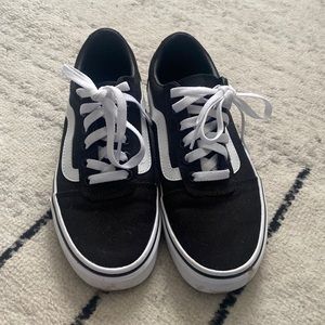 Black n white vans
